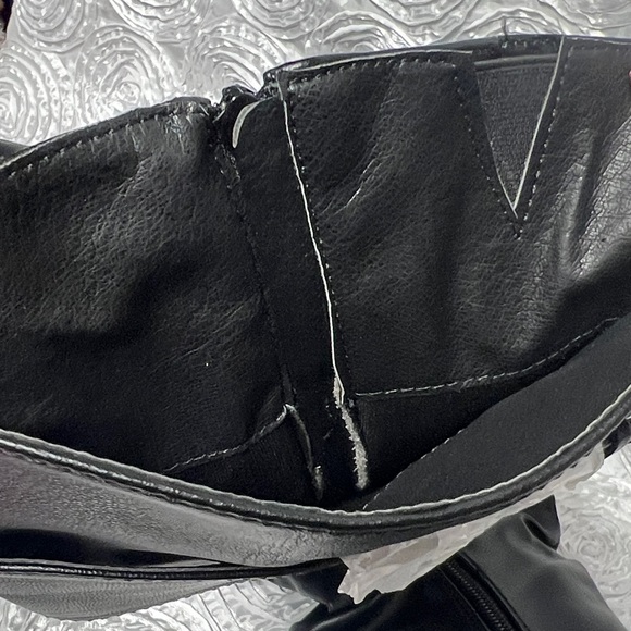 TG Black Women's Boots - Picture 9 of 10